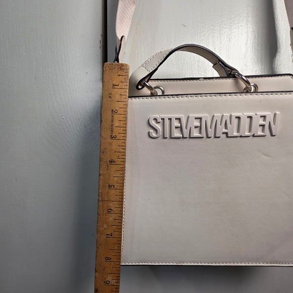 Steve Madden White Embossed Logo Crossbody Bag Adjustable Strap city Scandi Chic - Picture 7 of 14